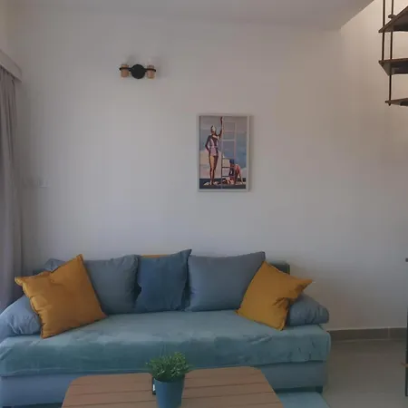 Nyaraló Kobra House *